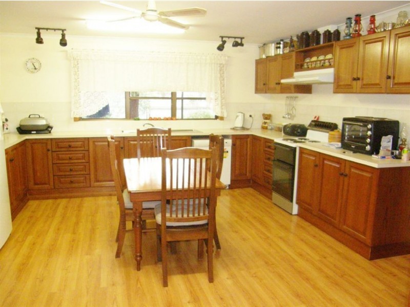 1 Cleve-Mangalo Road, Cleve SA 5640