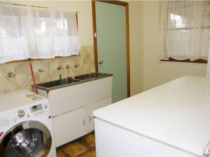 1 Cleve-Mangalo Road, Cleve SA 5640