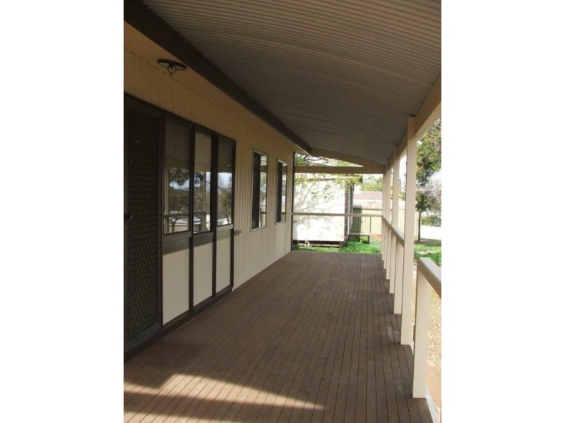 4 Lewis Street, Burra SA 5417