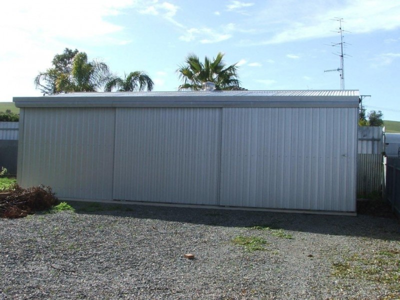 4 Lewis Street, Burra SA 5417