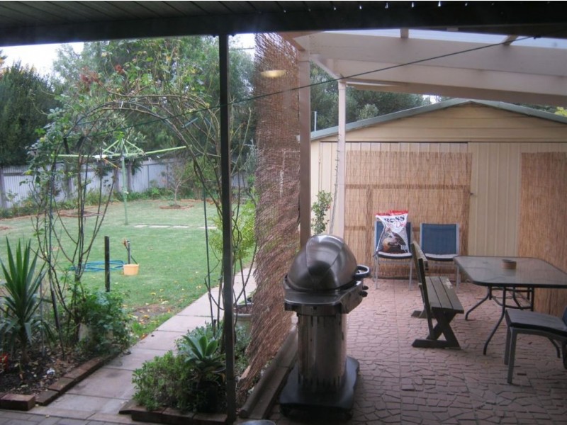 5 Jean Place, Riverton SA 5412