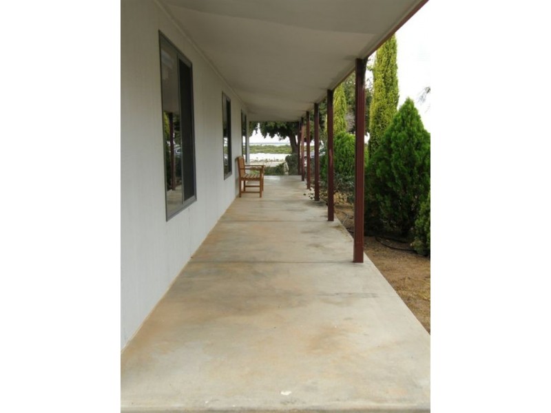 6 Flavel Drive, Cowell SA 5602