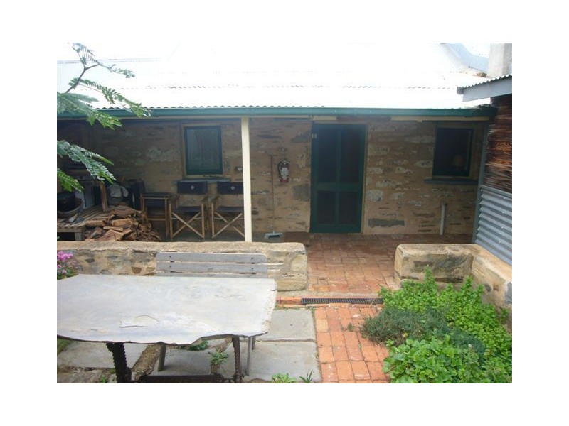 14 Truro Street, Burra SA 5417