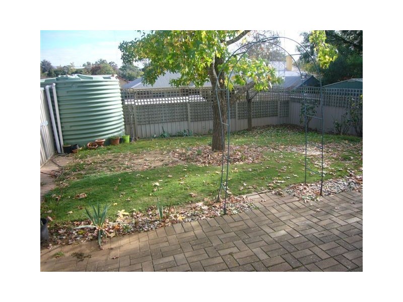 3/11 Temple Rd, Clare SA 5453