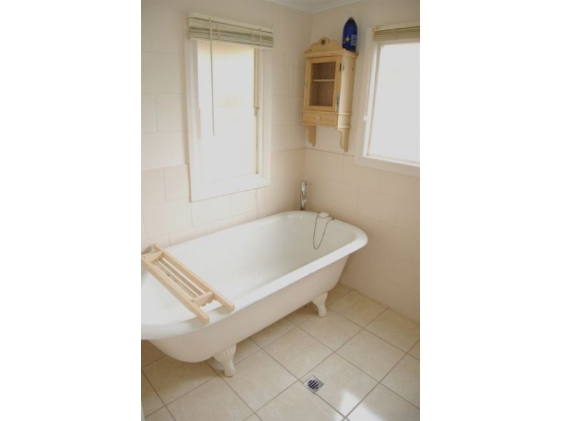 3 Blyth Street, Burra SA 5417