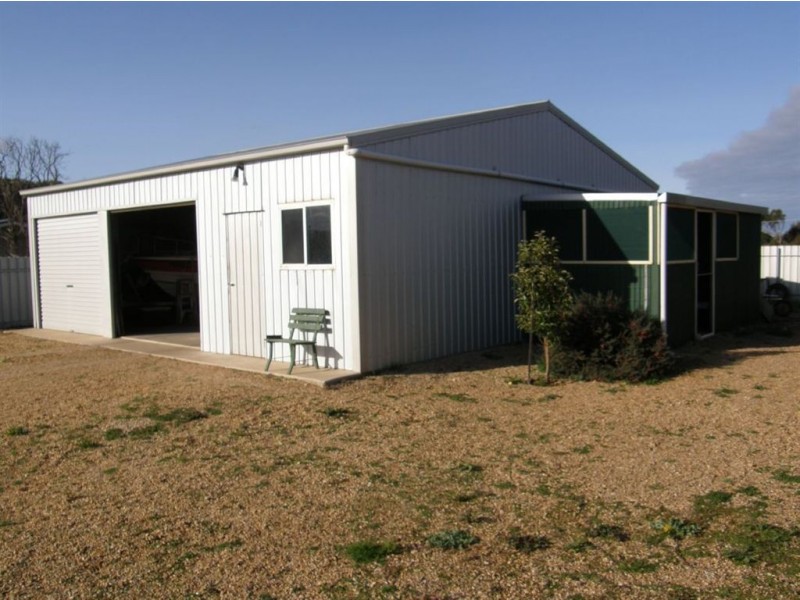 19 Warnes Street, Cowell SA 5602