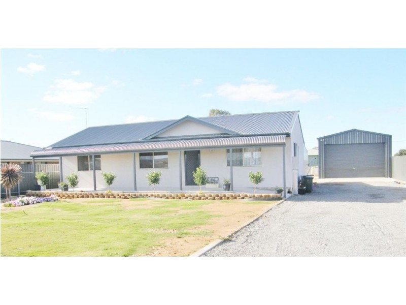 35 Wellington Road, Cowell SA 5602