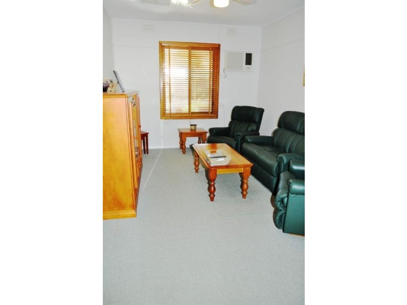9 Roberts Ave, Balaklava SA 5461