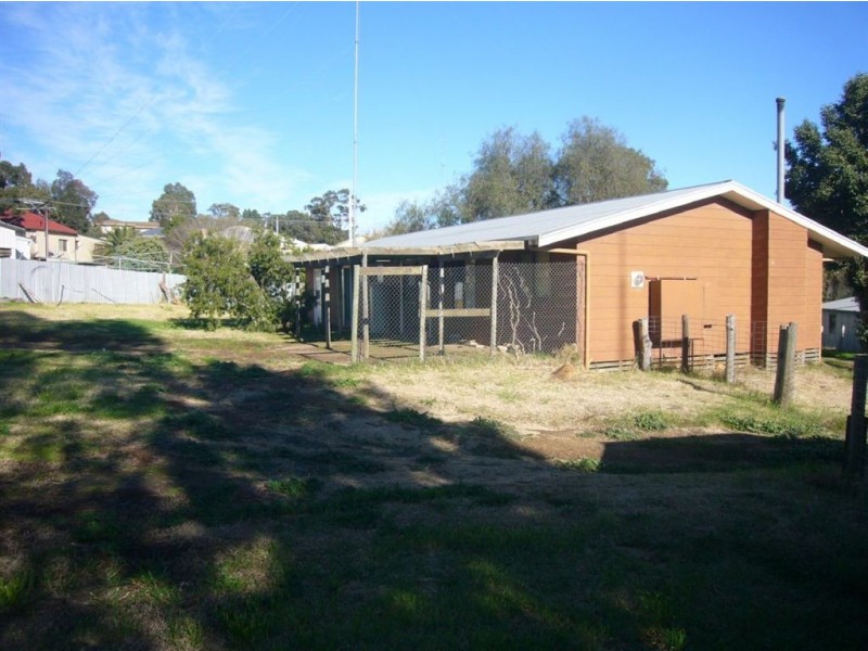 39 Beare St, Clare SA 5453
