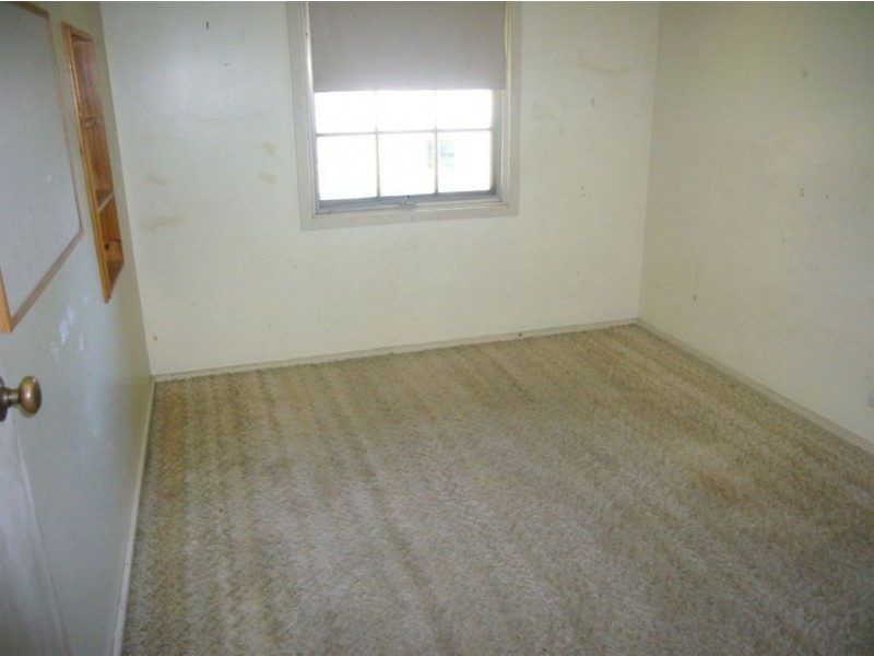 39 Beare St, Clare SA 5453