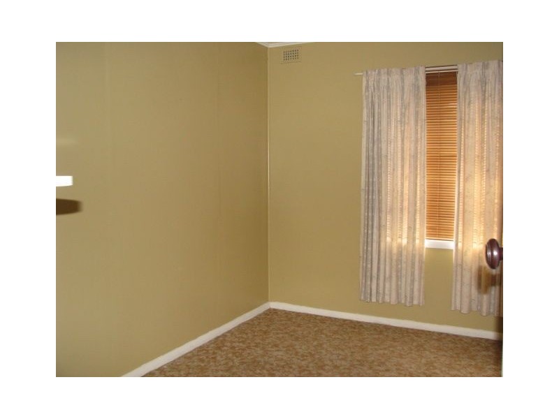 19 Melrose Ave, Clare SA 5453