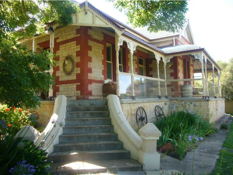 102 Main North Rd, Clare SA 5453