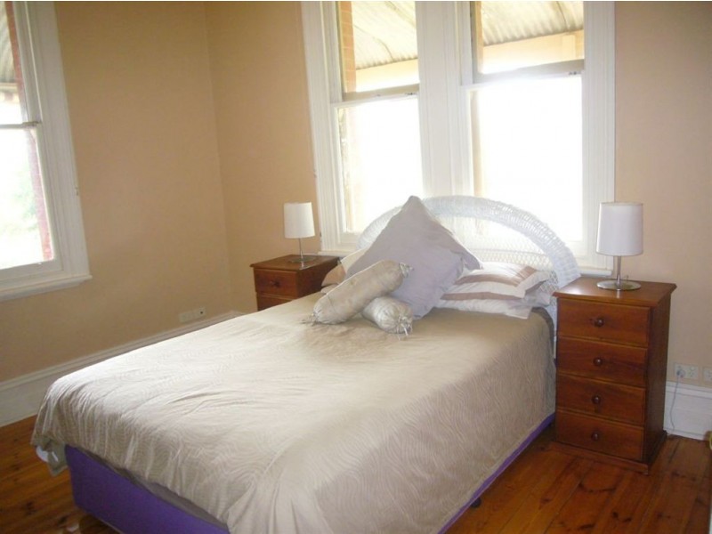 102 Main North Rd, Clare SA 5453