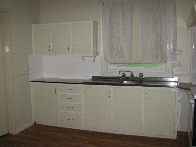 6 Murray Tce, Riverton SA 5412