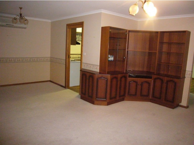 25 Second St, Owen SA 5460