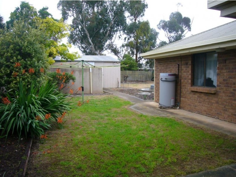 25 Second St, Owen SA 5460