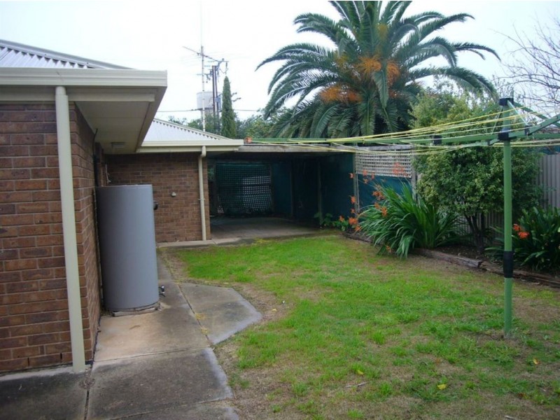 25 Second St, Owen SA 5460