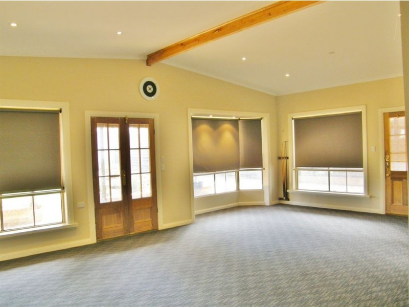 22 East Tce, Cleve SA 5640