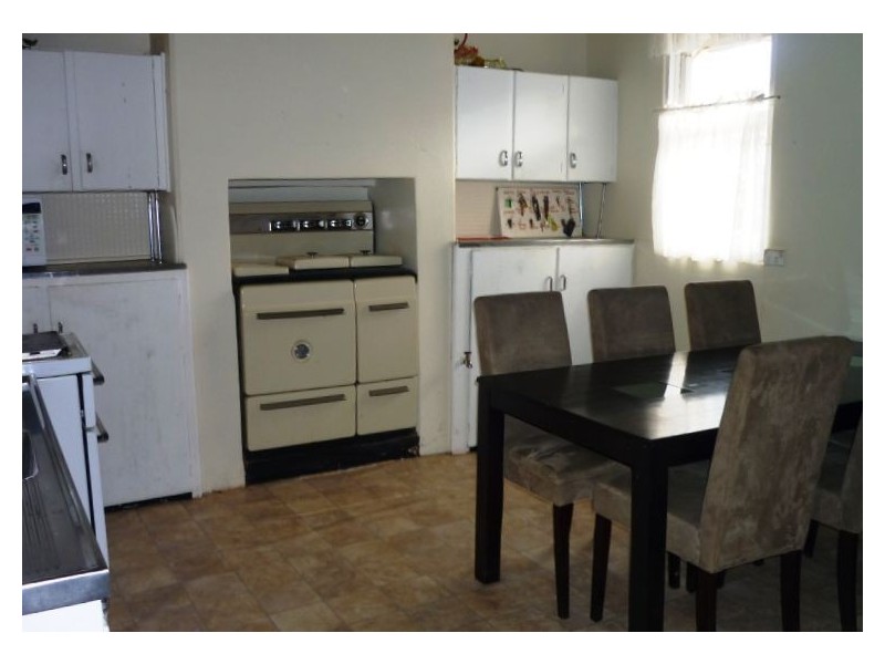 27 Muirkirk St, Jamestown SA 5491