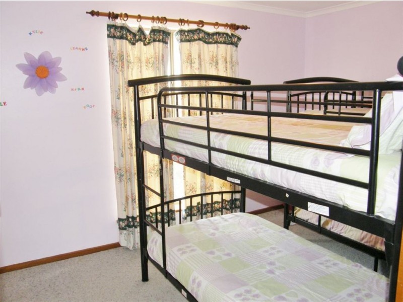 6 O’Loughlin Tce, Port Neill SA 5604