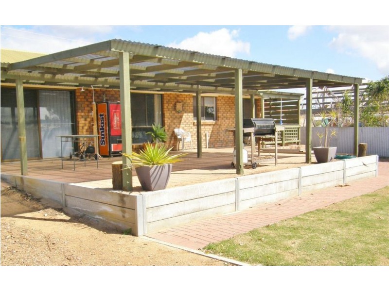 6 O’Loughlin Tce, Port Neill SA 5604