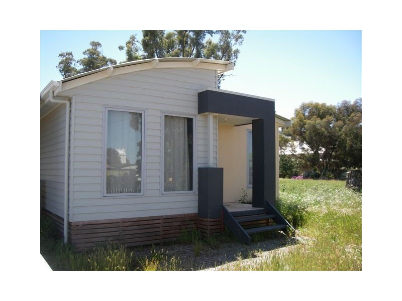 26 Houghton St, Jamestown SA 5491