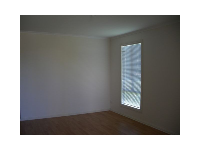 26 Houghton St, Jamestown SA 5491