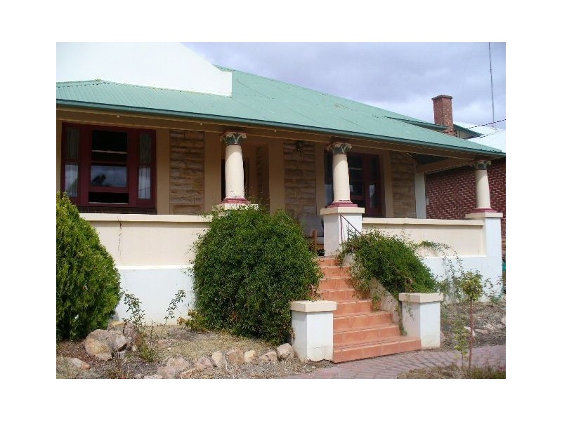 44 Victoria Rd, Clare SA 5453