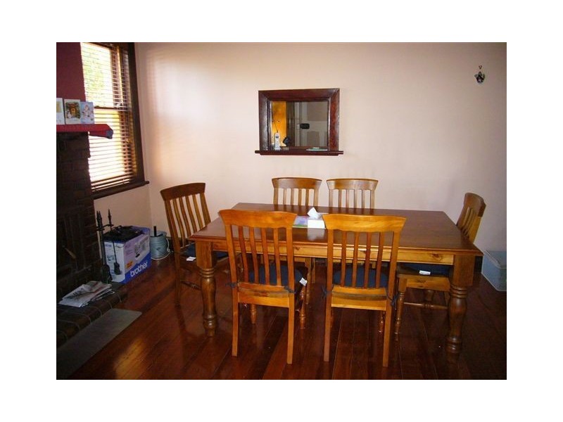 44 Victoria Rd, Clare SA 5453