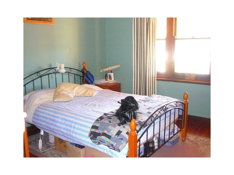 44 Victoria Rd, Clare SA 5453