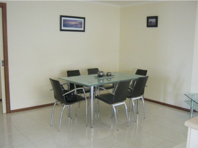 34 Cairns Crescent, Riverton SA 5412