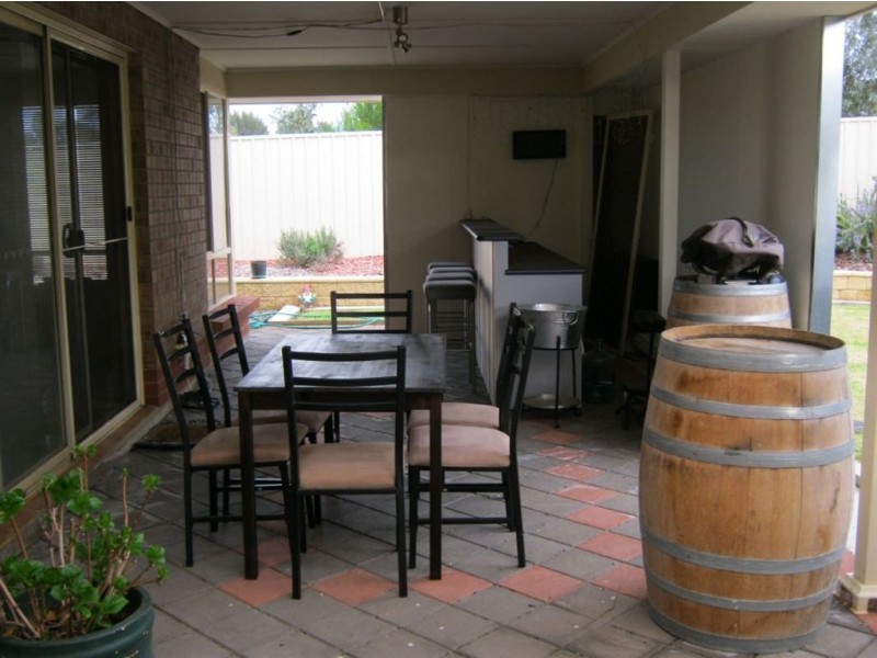 34 Cairns Crescent, Riverton SA 5412