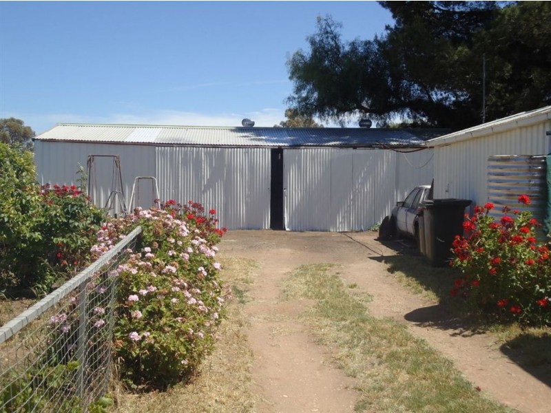 8 South East Tce, Owen SA 5460