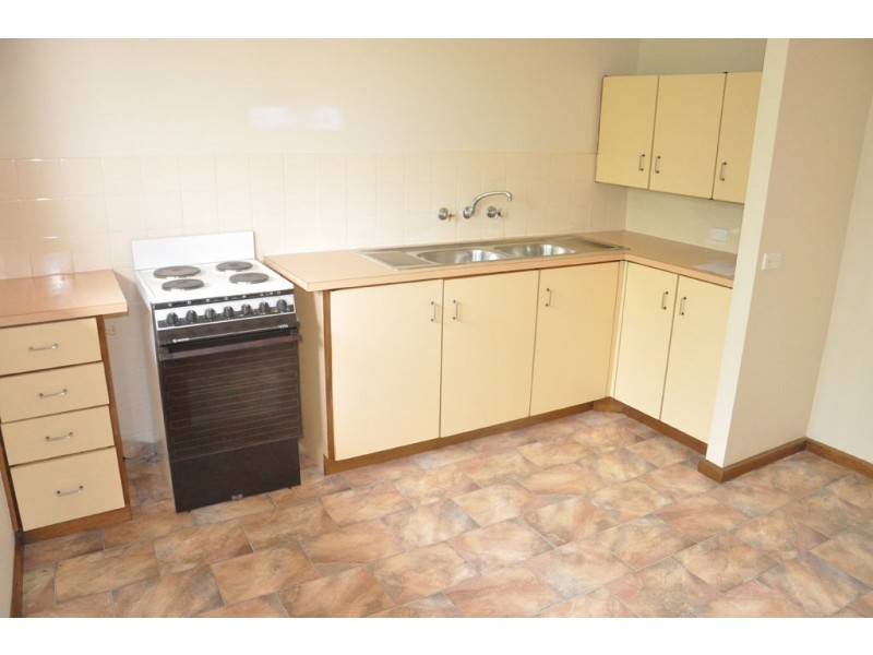 1-4 High St, Gladstone SA 5473
