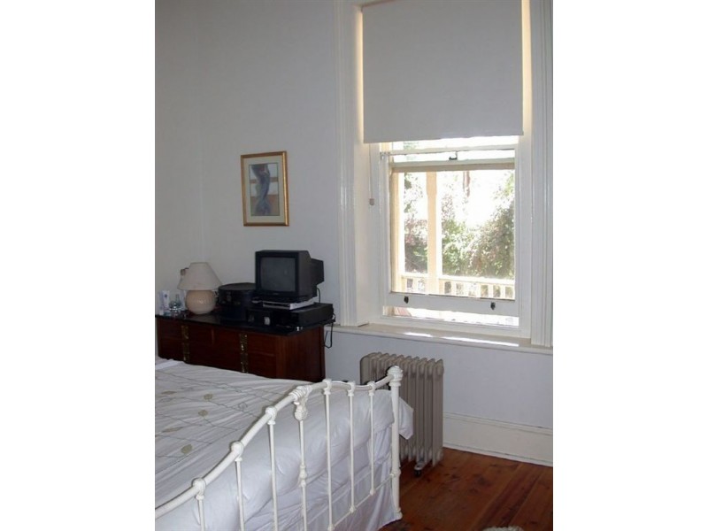 18 Harriett St, Clare SA 5453