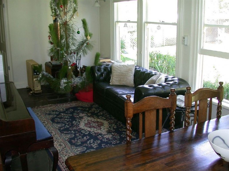 18 Harriett St, Clare SA 5453