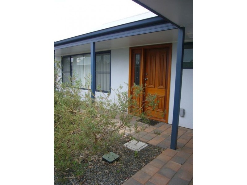 3/8 Beare St, Clare SA 5453