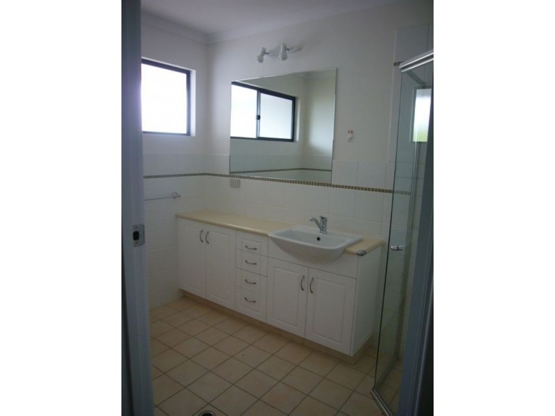 3/8 Beare St, Clare SA 5453