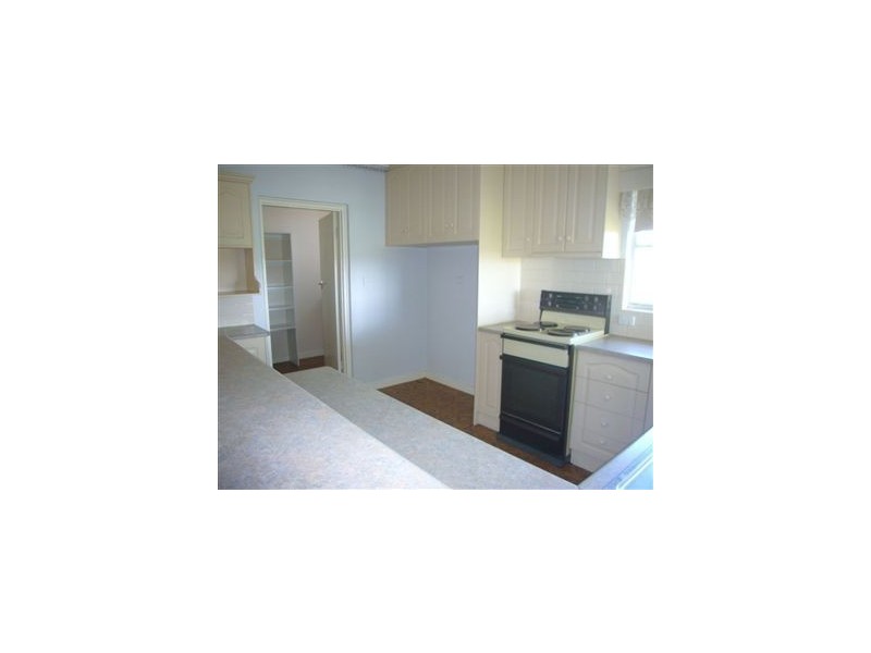 x Roach Rd, Clare SA 5453