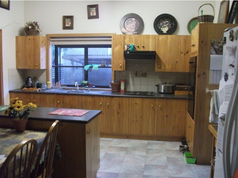 4 Frederick Place, Riverton SA 5412