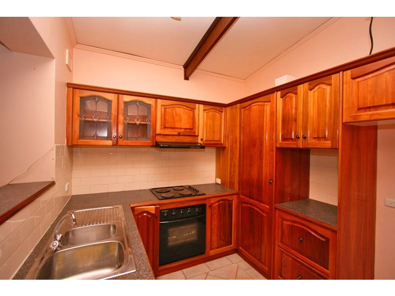 9 Broughton Road, Elizabeth Vale SA 5112