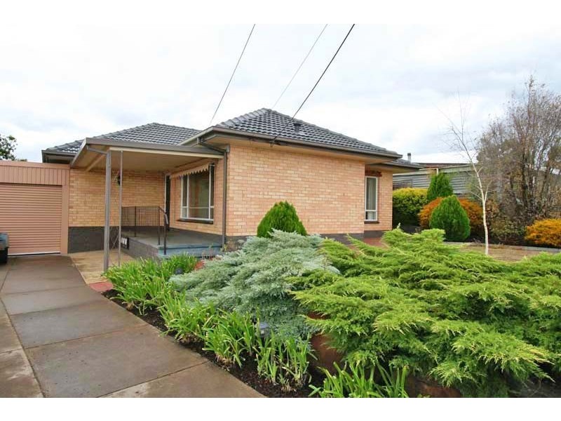 32 Billabong Road, Para Hills SA 5096