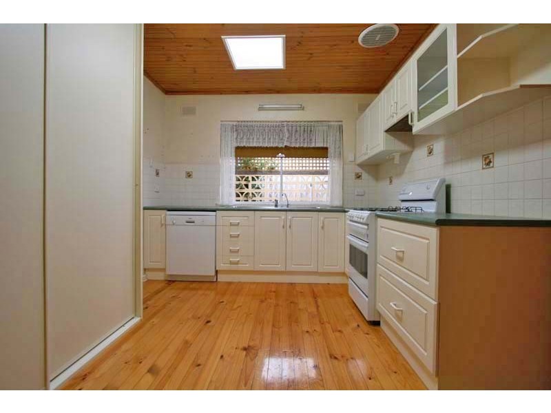 32 Billabong Road, Para Hills SA 5096