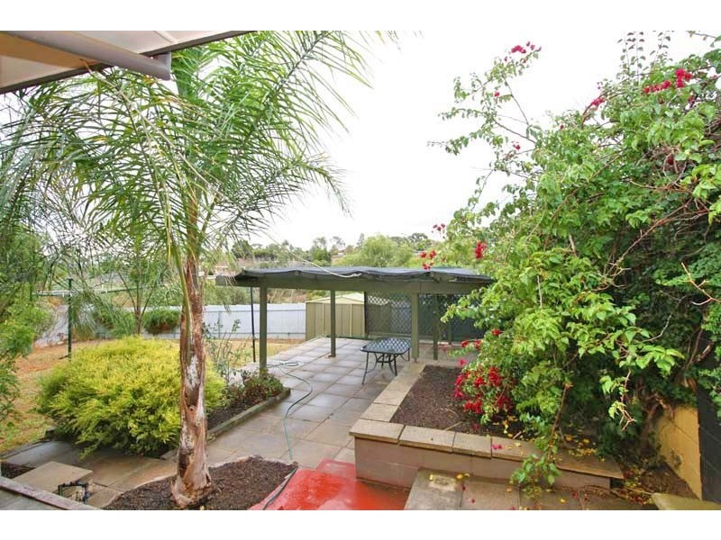 32 Billabong Road, Para Hills SA 5096