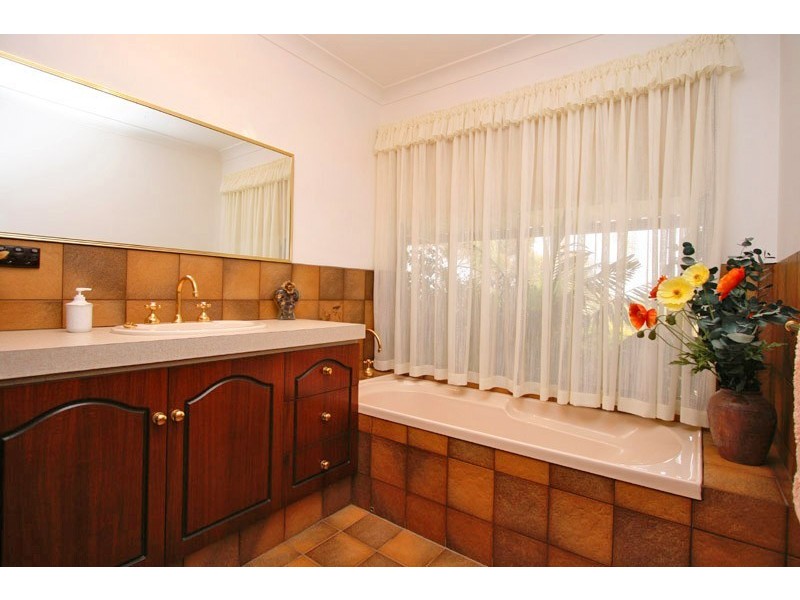 65 Coomurra Drive, Salisbury Heights SA 5109