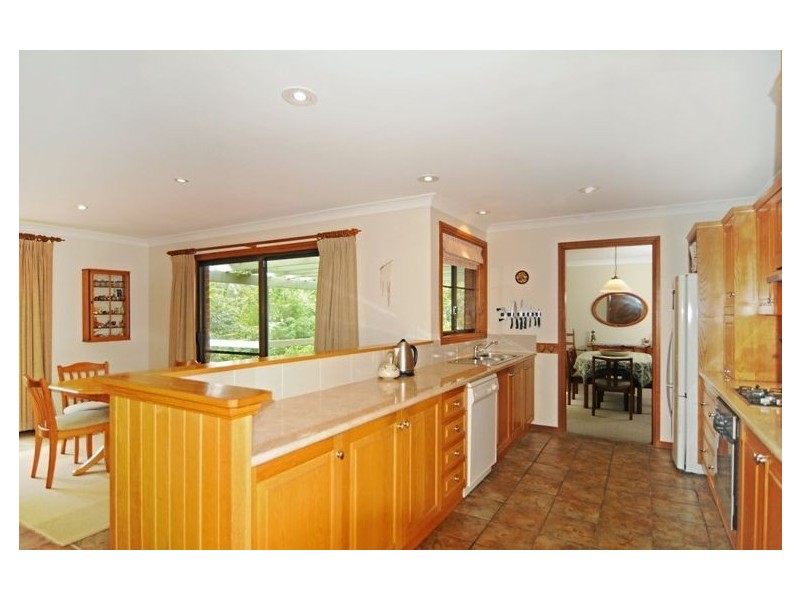 8 Kentia Cres, Berry NSW 2535