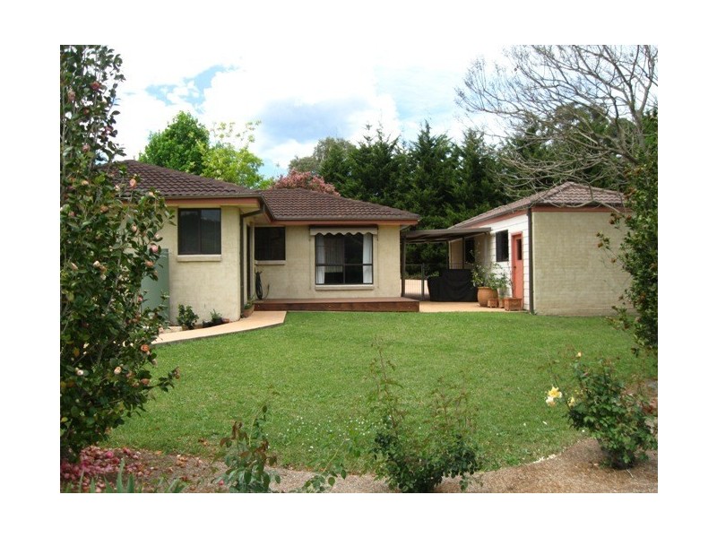 6 Gwenda Ave, Berry NSW 2535
