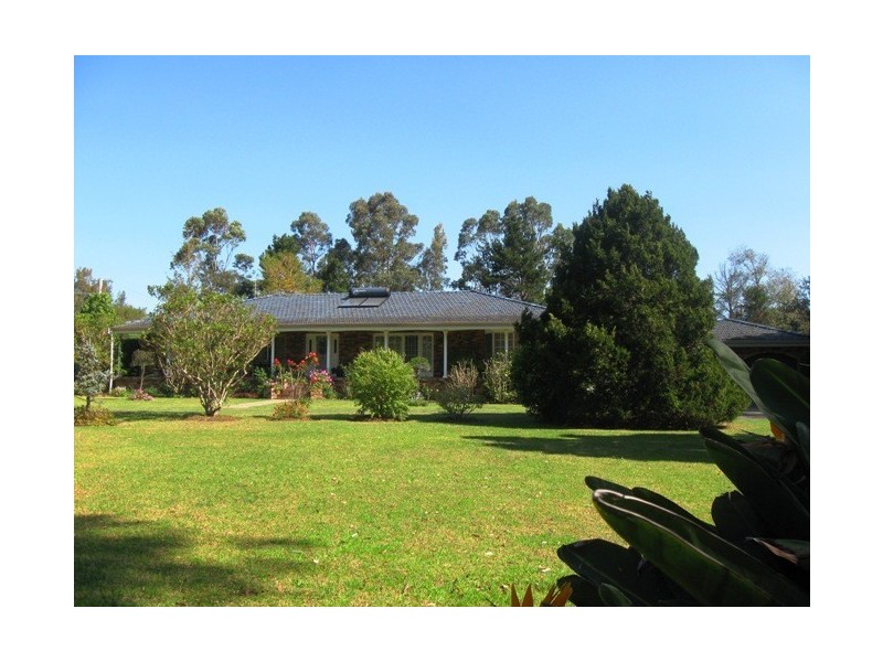 1 Kentia Cres, Berry NSW 2535