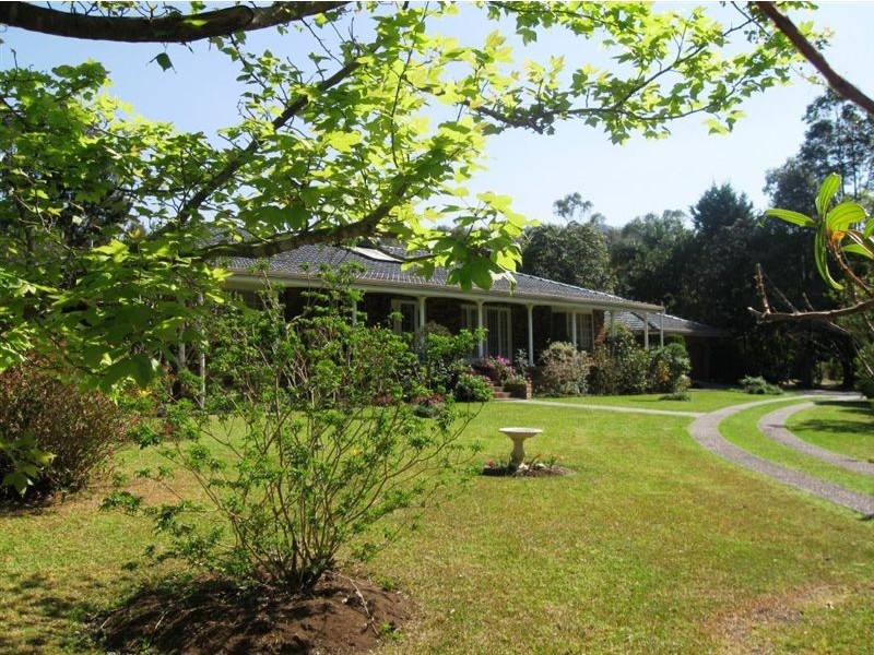 1 Kentia Cres, Berry NSW 2535