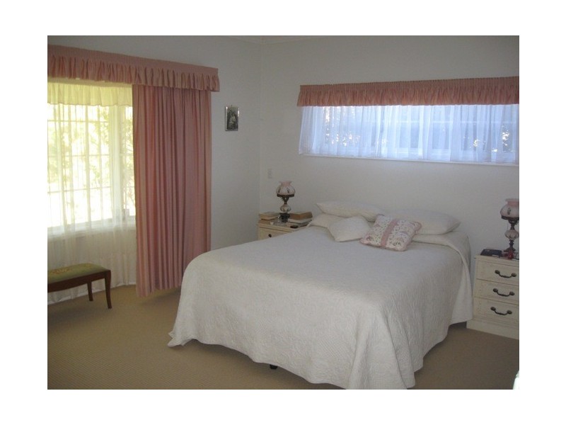 1 Kentia Cres, Berry NSW 2535